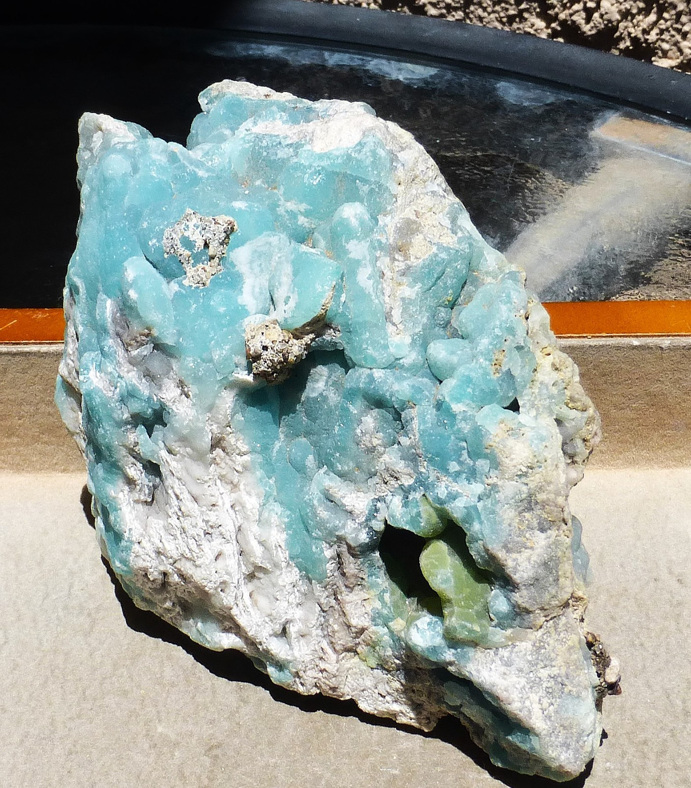 LARGE green Smithsonite cabinet specimen from El Refugio Mine Mexico 525 grams