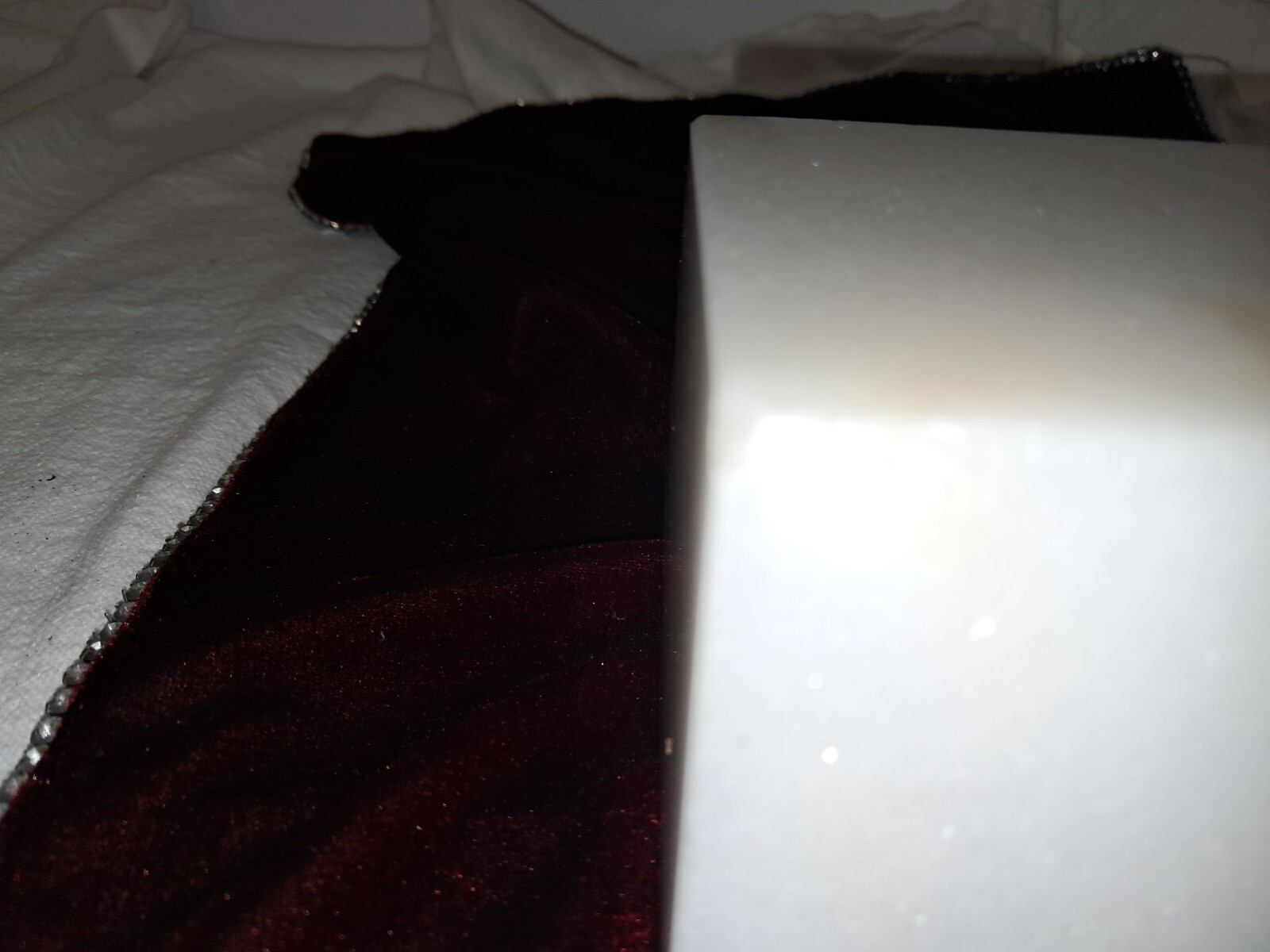 2 Solid Onyx Cube 3 3/16″ Crystal Square HEAVY White sparkly & dark Green