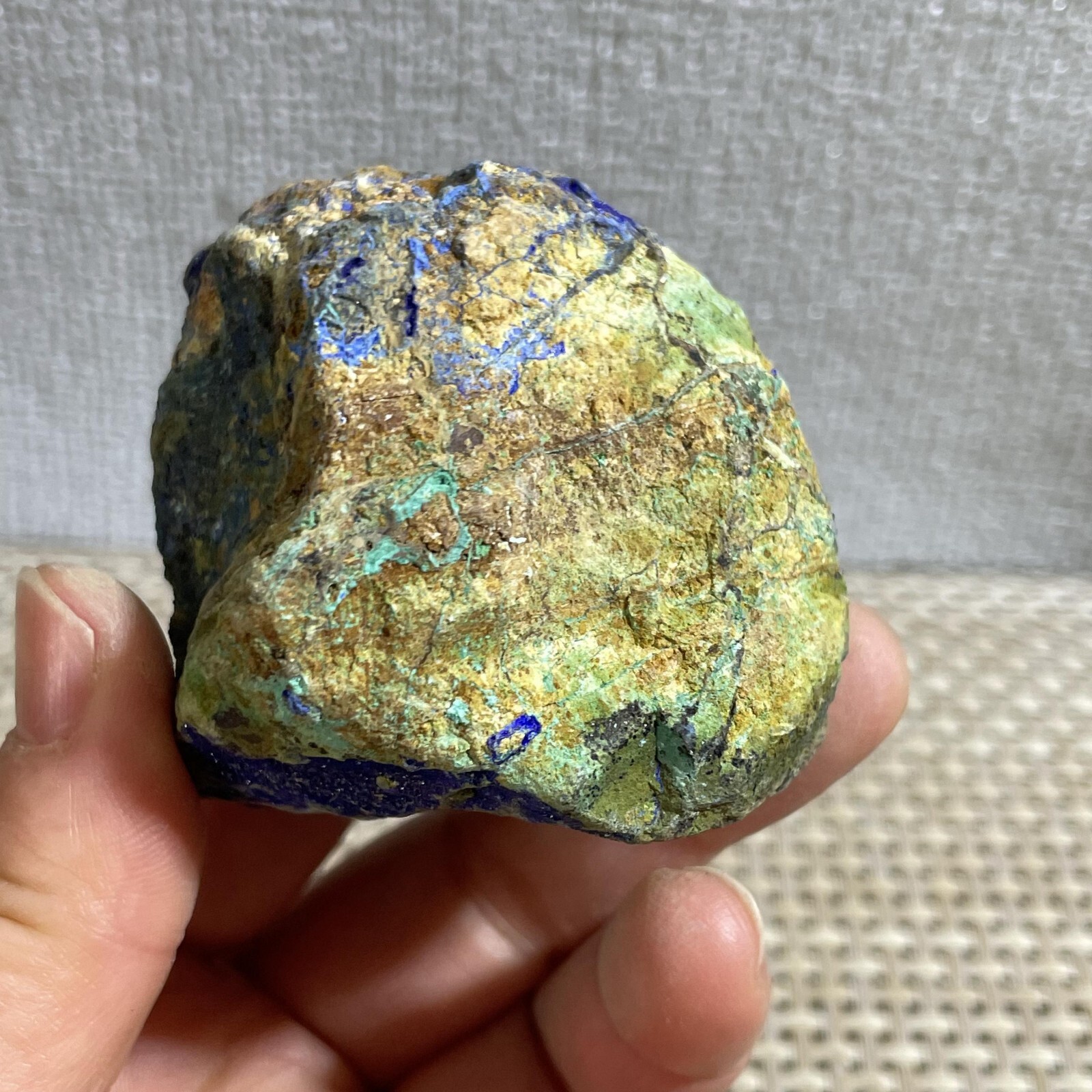 128g Natural blue copper ore quartz malachite crystal mineral specimen