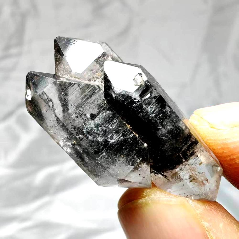 Herkimer Diamond Quartz Cluster DT Crystal w/ Hydrocarbon 8g 35-15mm