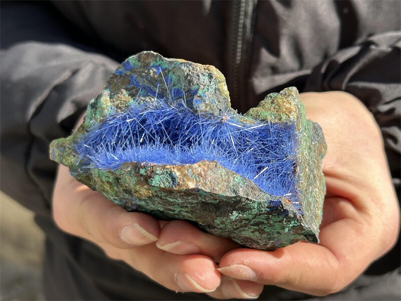 0.68LB Natural Blue Goethite Quartz Cave Mineral Specimens Reiki Healing XL3103