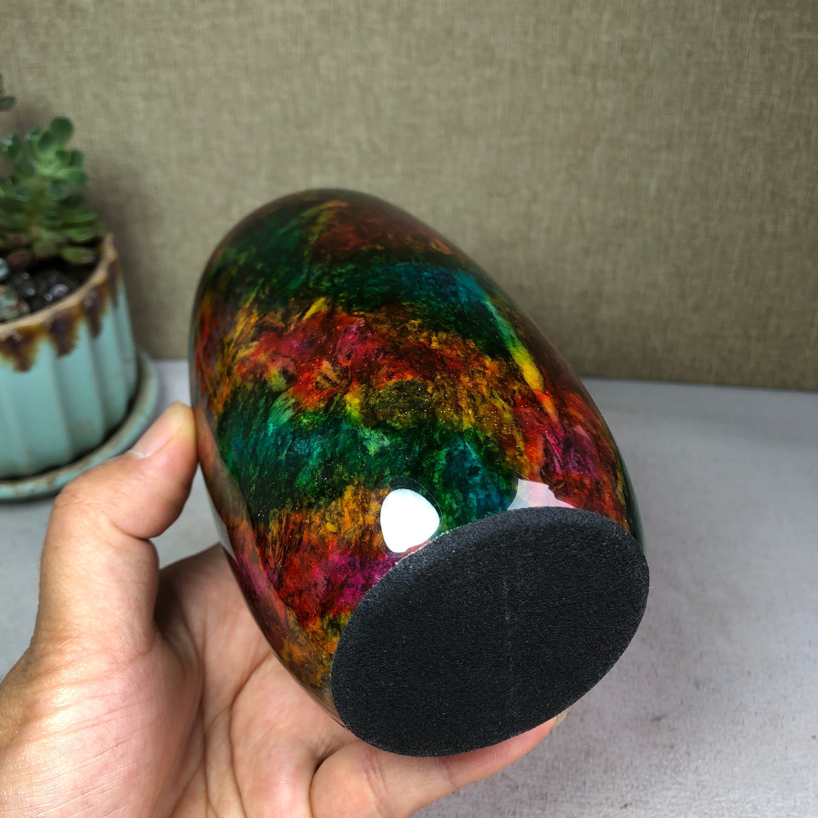 Natural “Seven Colors Jade” vase specimen -Taiwan China 1060g 129mm A4585