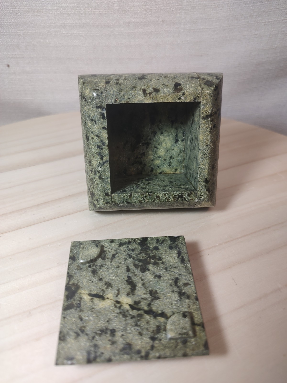 Serpentinite Lizard Peninsula Cornwall England 1 Tiny Fleabite Square Lapidary