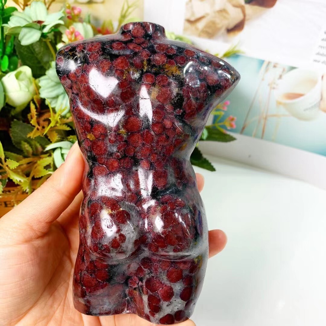 1pc Natural crystal man body garnet model carving Healing Home decoration