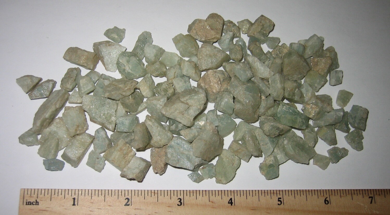 124 SMALL NATURAL 0.2″- 0.7″ AQUAMARINE BLUE BERYL CRYSTALS NH, USA ~ 168.7g *A