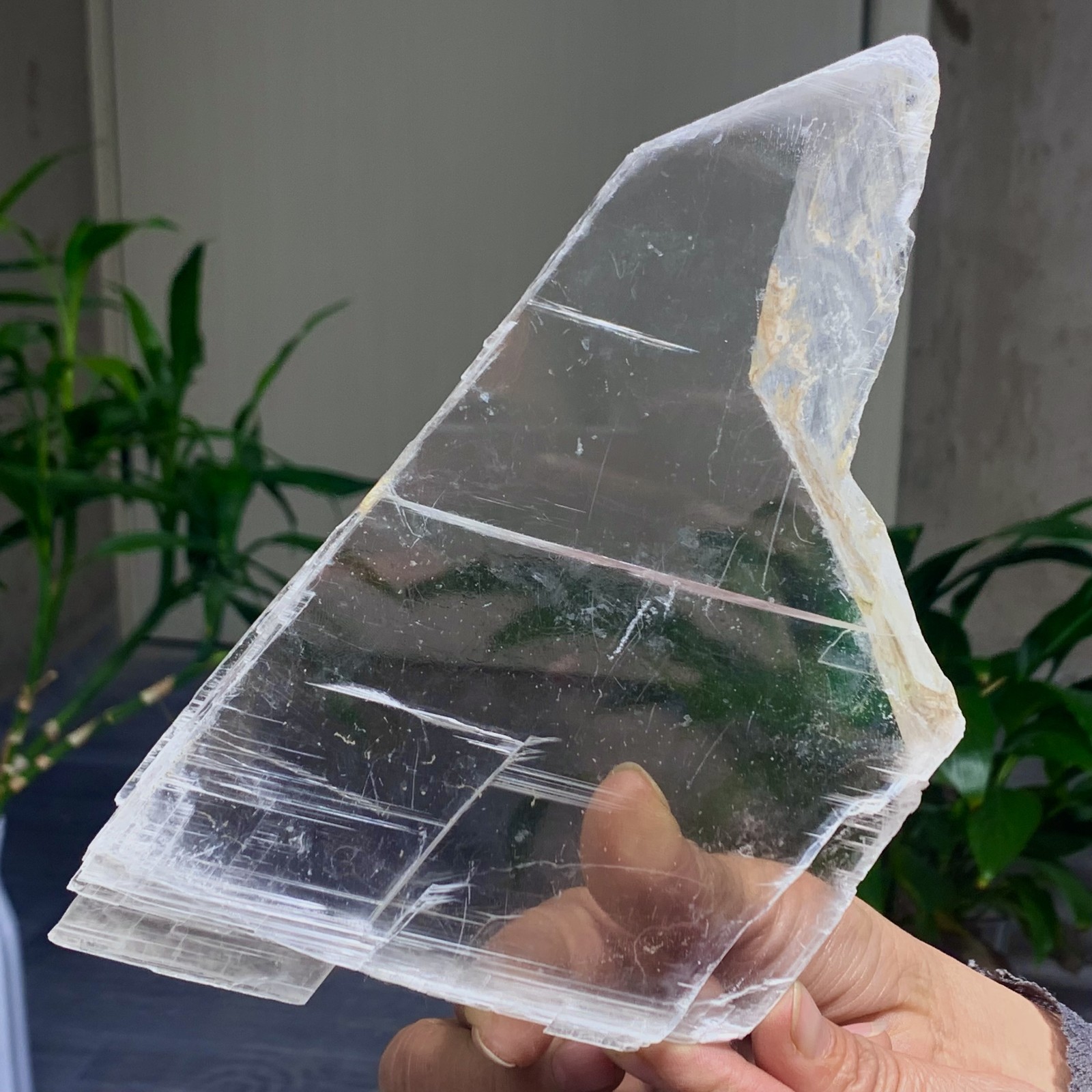 494G Natural selenite gypsum quartz crystal slab mineral specimen healin