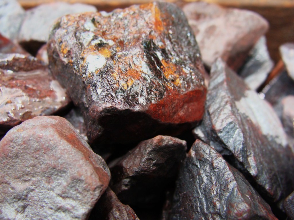 3000 Carat Lots of Unsearched Natural Hematite Rough + a FREE Faceted Gemstone