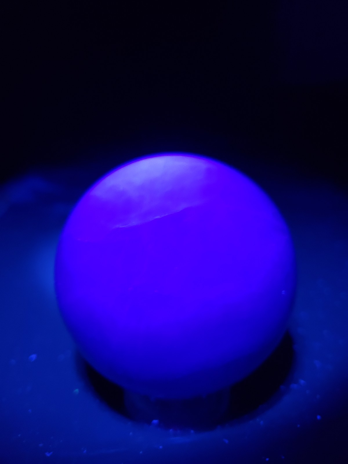 2.5″ Deep Blue Fluorite Quartz Crystal Sphere Ball Orb Rainbow UV, 456g or 1 lb