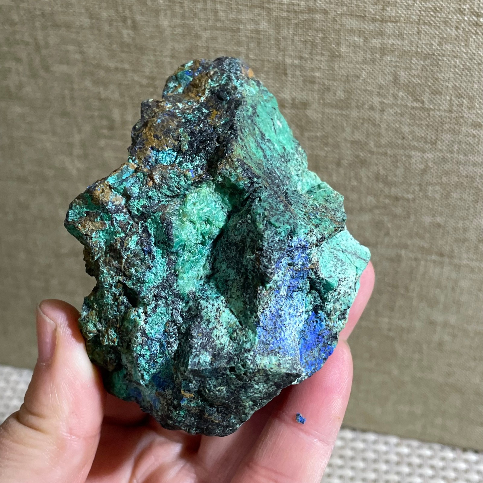 Restoration of Natural Blue Copper Ore Quartz Crystal Mineral Samples 148g