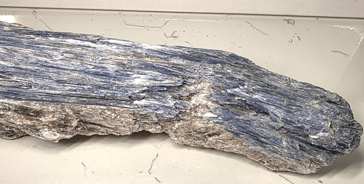 8LB 15″ BLUE OCEAN KYANITE IN NATURAL MICA FORM