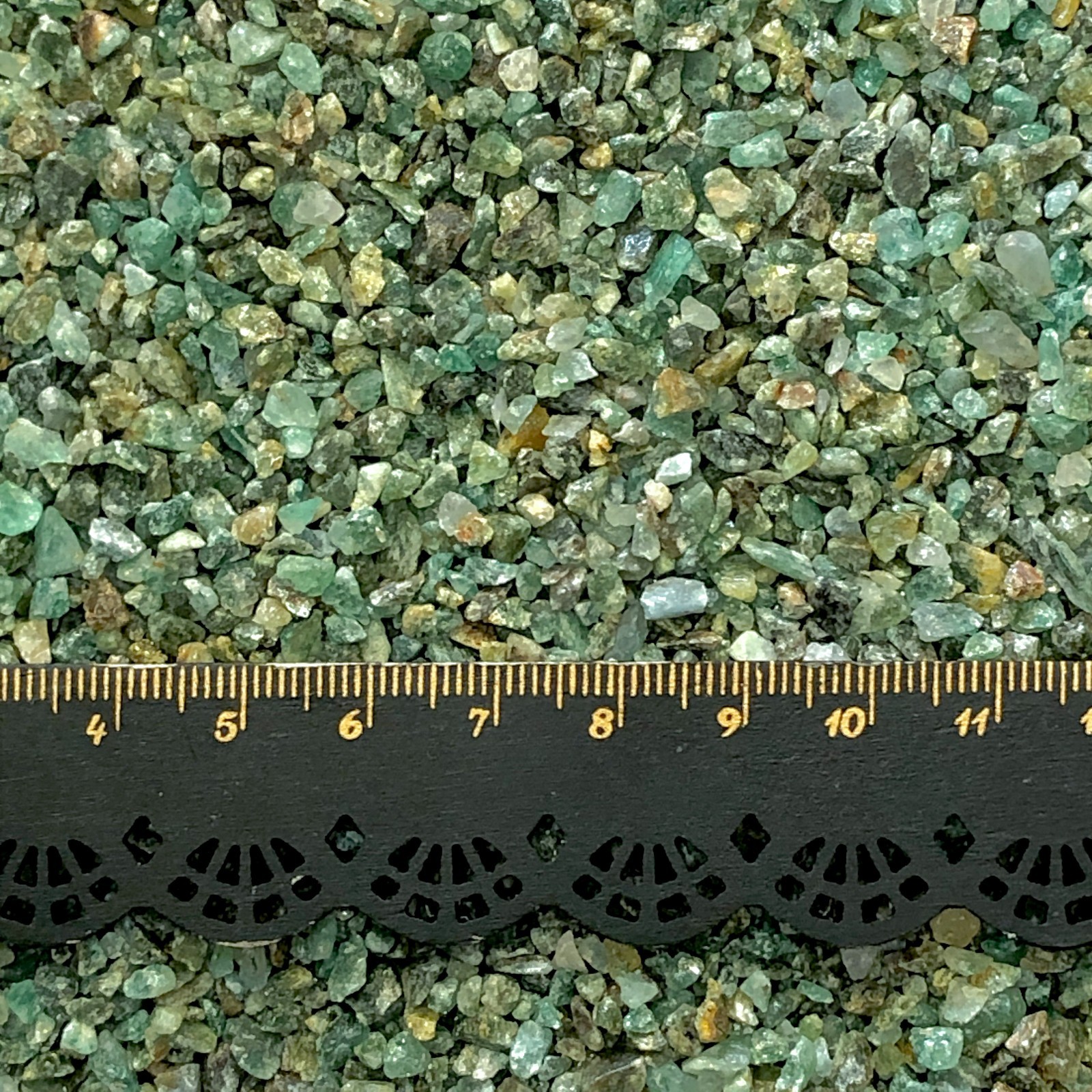 Crushed Green Emerald Chips (Grade B), 2mm-4mm, for Resin Art, Succulents
