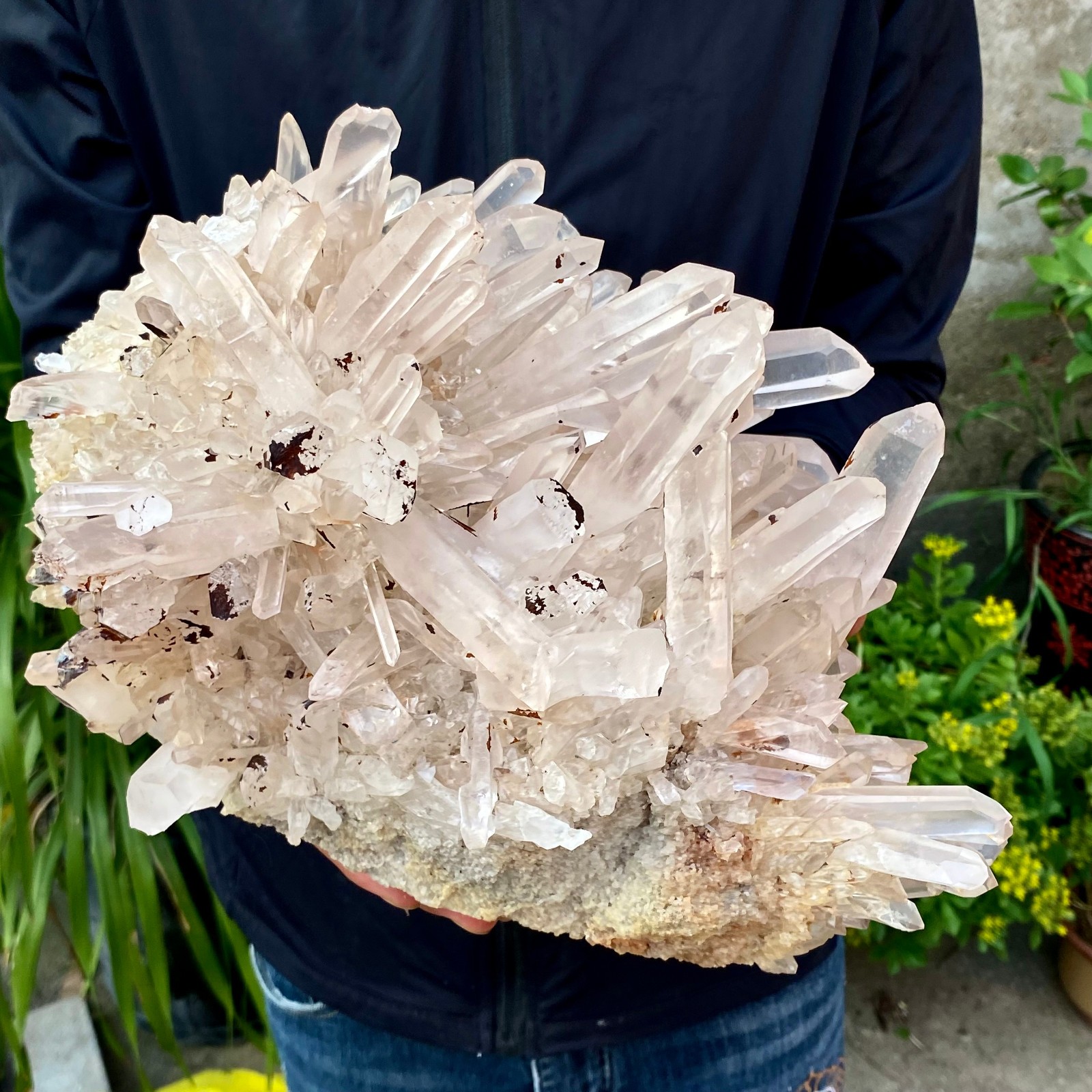 23.69LB ransparent, natural and beautiful white quartz crystal cluste