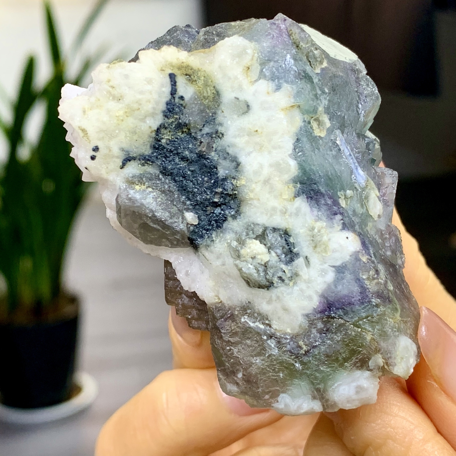 197G Rare transparent blue green cubic fluorite mineral crystal sample