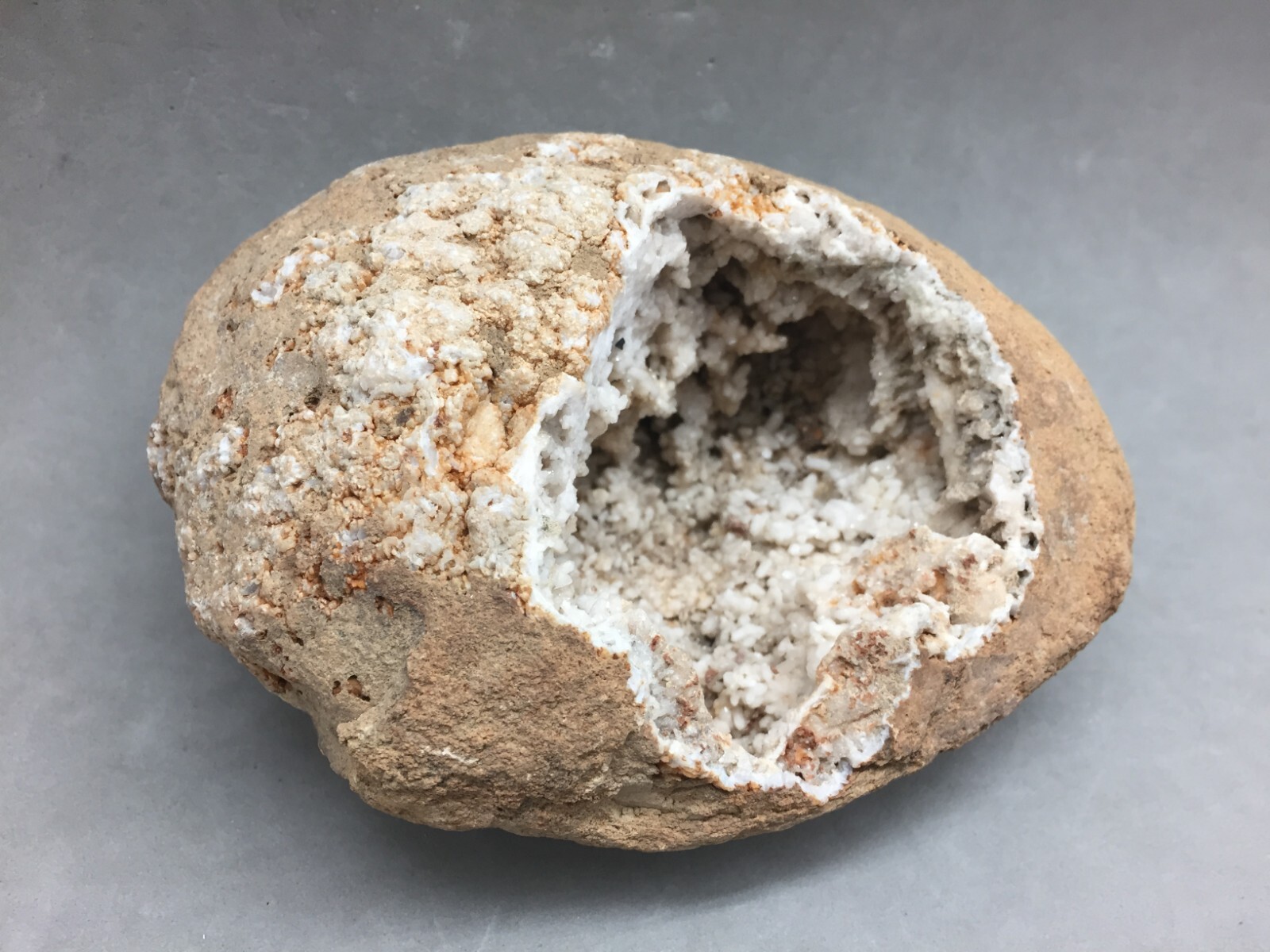 Southern Illinois Geode Rock Snowy Calcite Crystal Pocket Inside 5.75″x5.25×4″