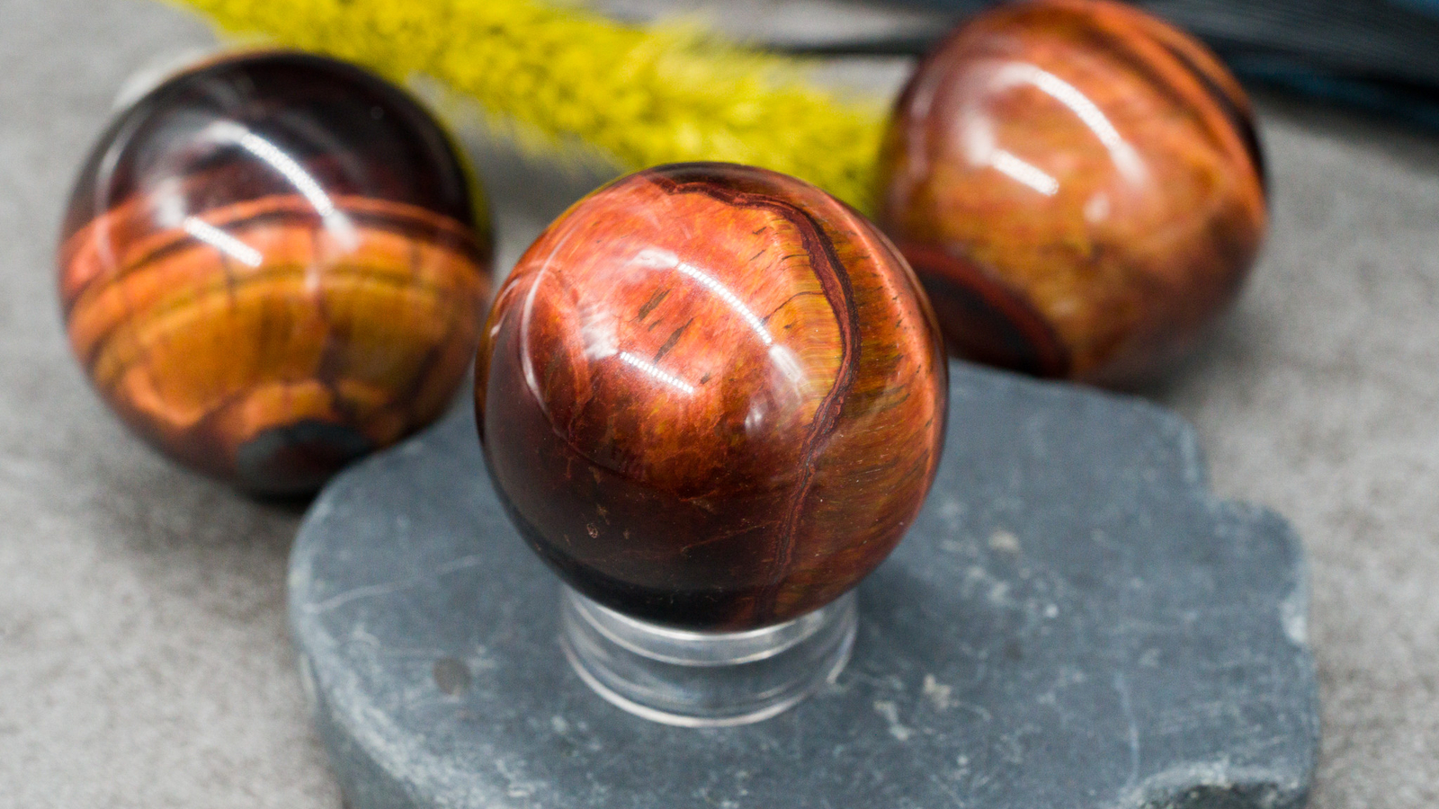 Red Tiger’s Eye Crystal Gem Sphere Smooth Pocket Worry Stone Crystal Ball Heal