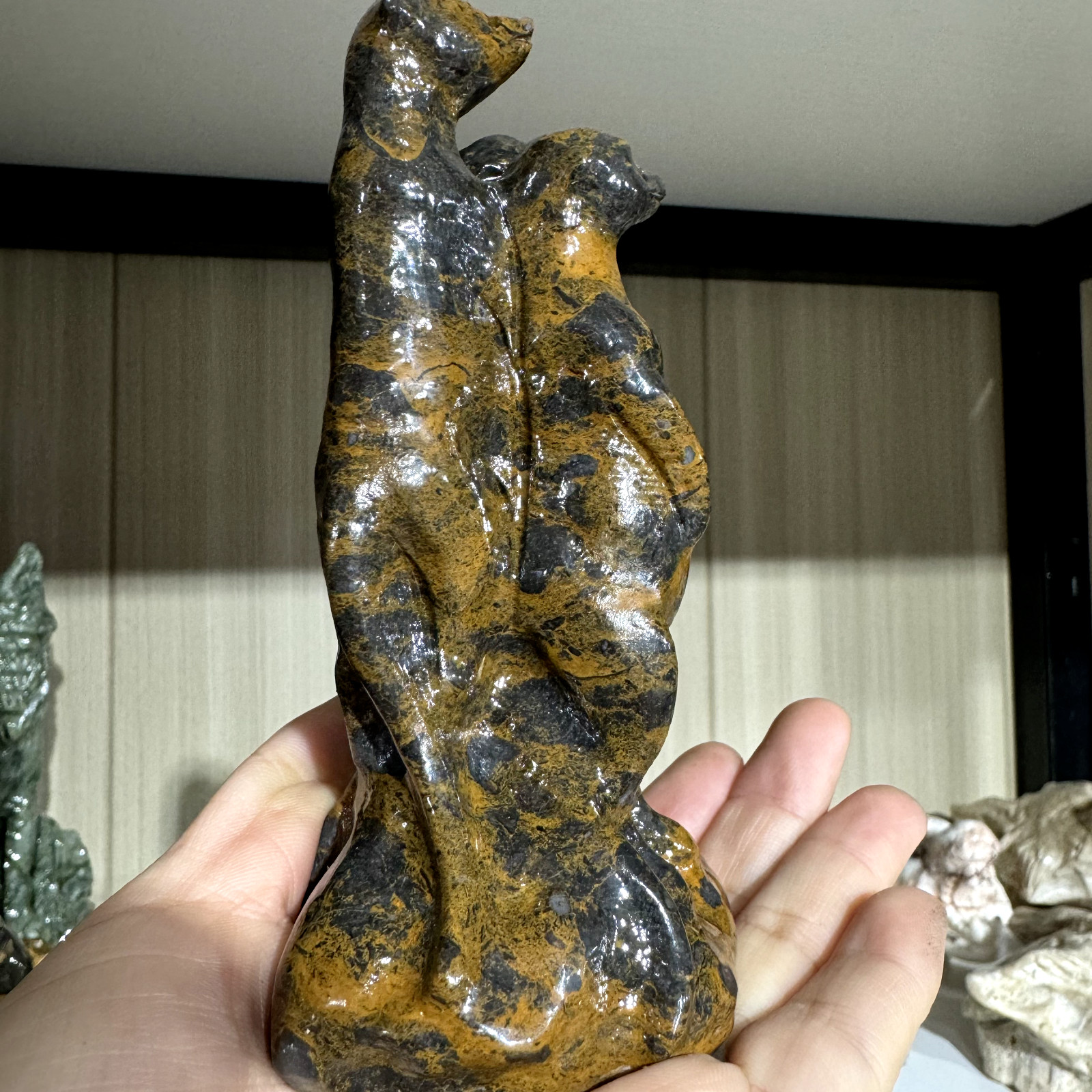 1pc Natural Black gold thread quartz Carved Meerkat Crystal Reiki Gift Decor