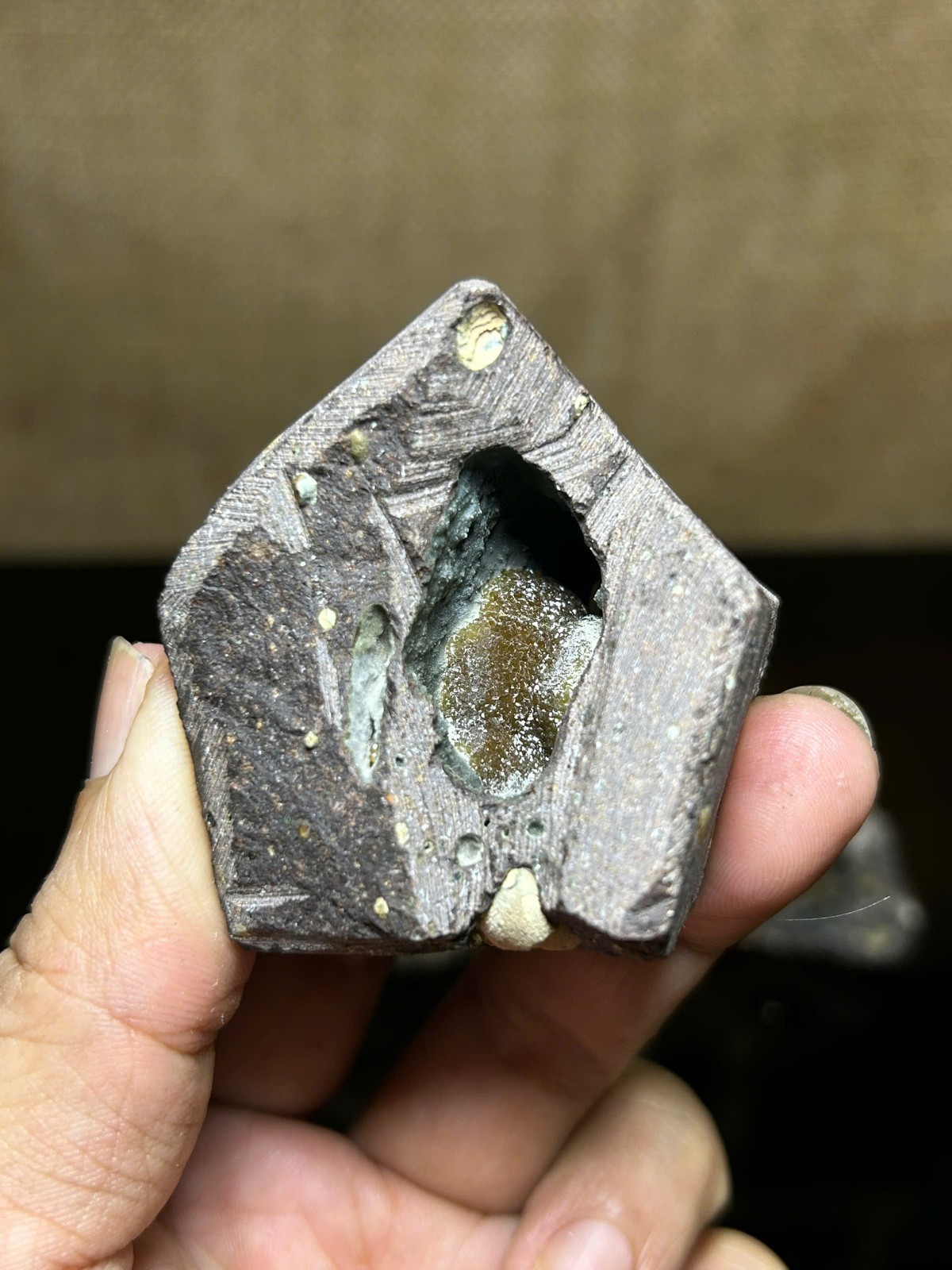 Wholesale 4pcs Natural Thomsonite Egg Geode Sparkling Crystal Cavities 290g