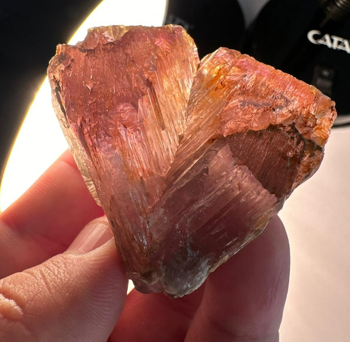 153g Natural Twin Diaspore Crystal – Color Change – 5x5x5.5 cm – Collector Grade