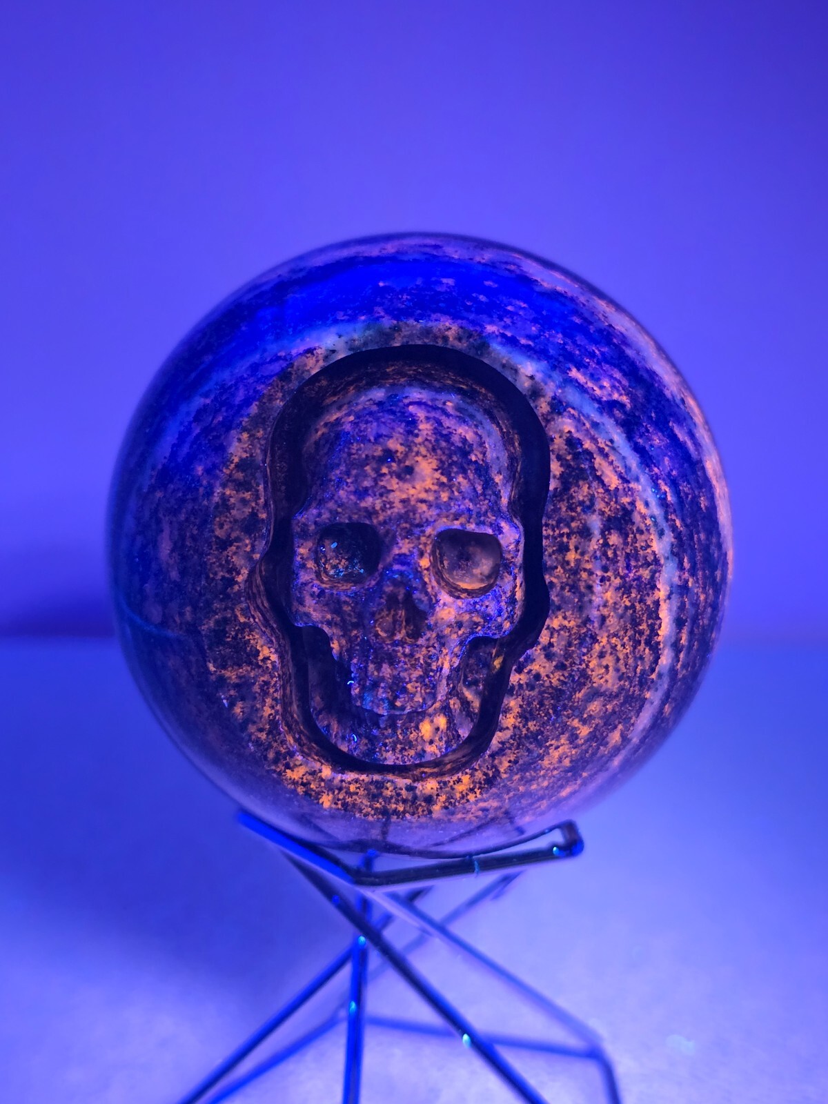 400G Rare UV Blue Lapis Lazuli Crystal Sphere Hand Carved Skull Reiki Healing