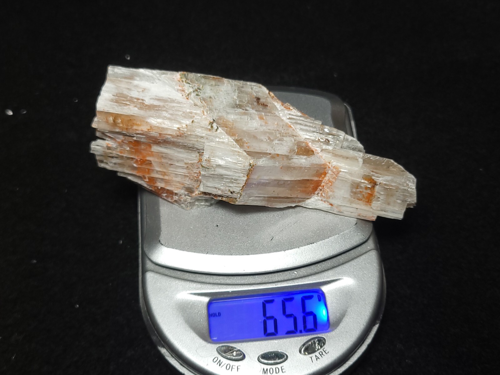 Kernite w/ Realgar Specimen from Boron, CA 3.5″x1.5″x1.25″ (65.6 Grams)