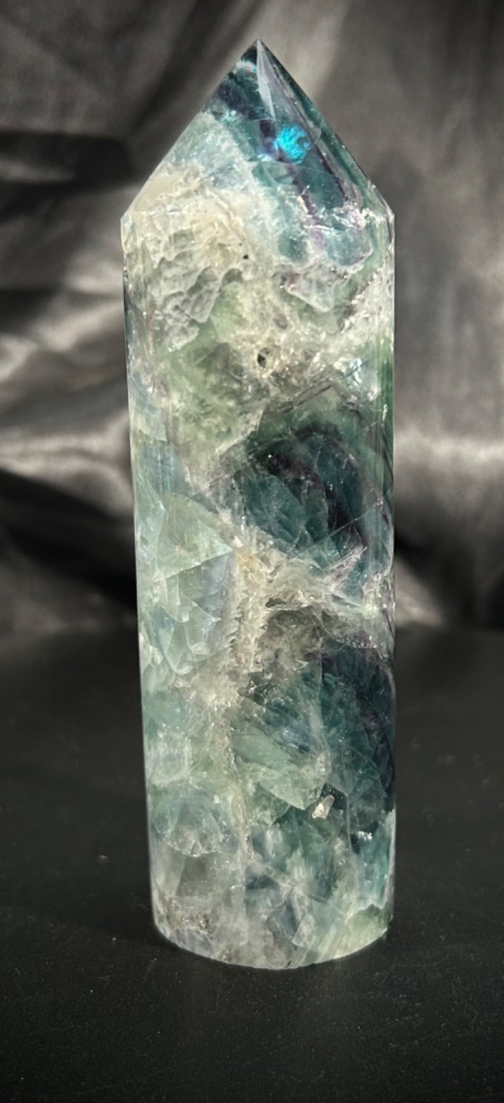 4.5″ Incredible Blue Rainbow Feather Fluorite Cylindrical Tower 10.8oz(307 gram)