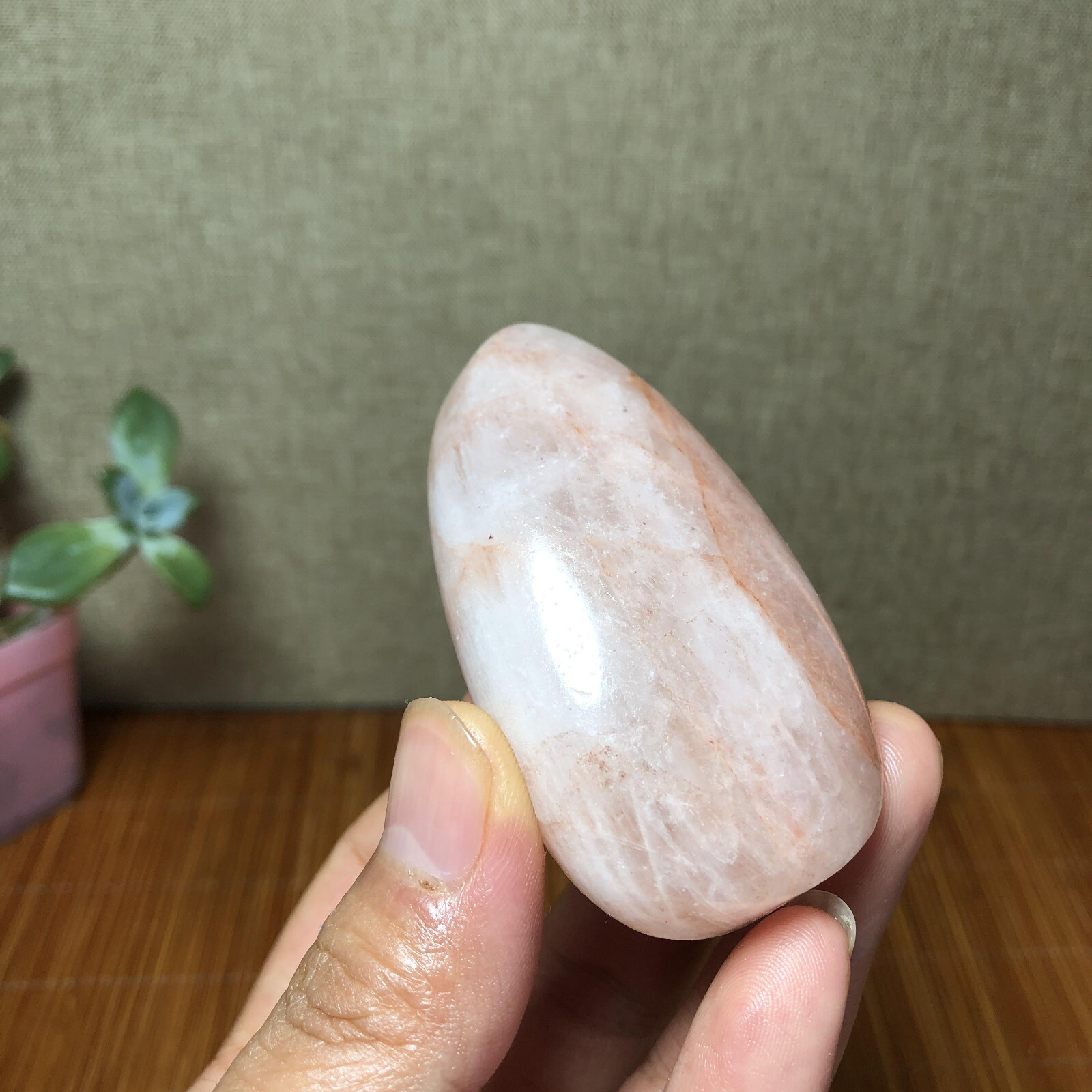 64mm Natural Red gum flower Crystal gemstone polish/rough Specimen 103g A3387