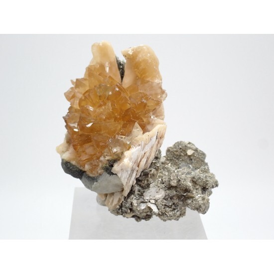 KB: BRIGHT! FL. YELLOW/WHITE SW/LW/PHOS CALCITE CRYSTALS RUCK’S PIT, FLORIDA