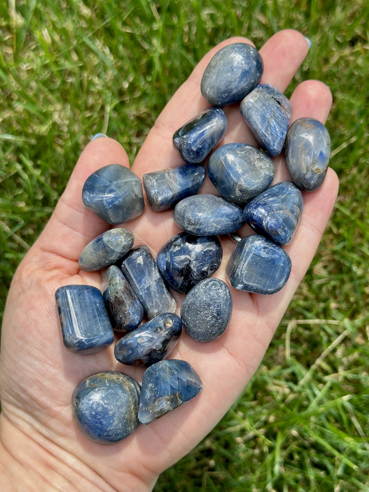 Blue Sapphire Tumbled Stone (Grade A) Natural Blue Sapphire Gemstone from India