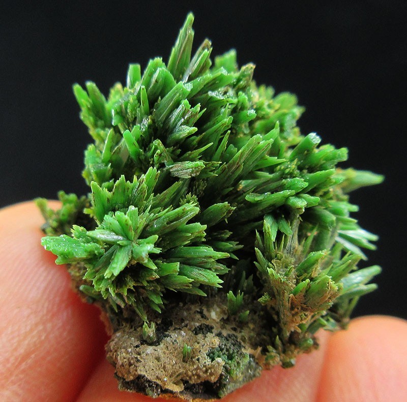 6.9g green pyromorphite crystals minerals specimens from China!~~