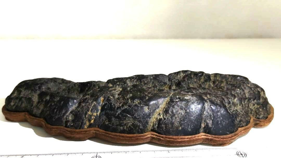Japanese Suiseki Viewing Stone Island Landscape Rock Wood Daiza