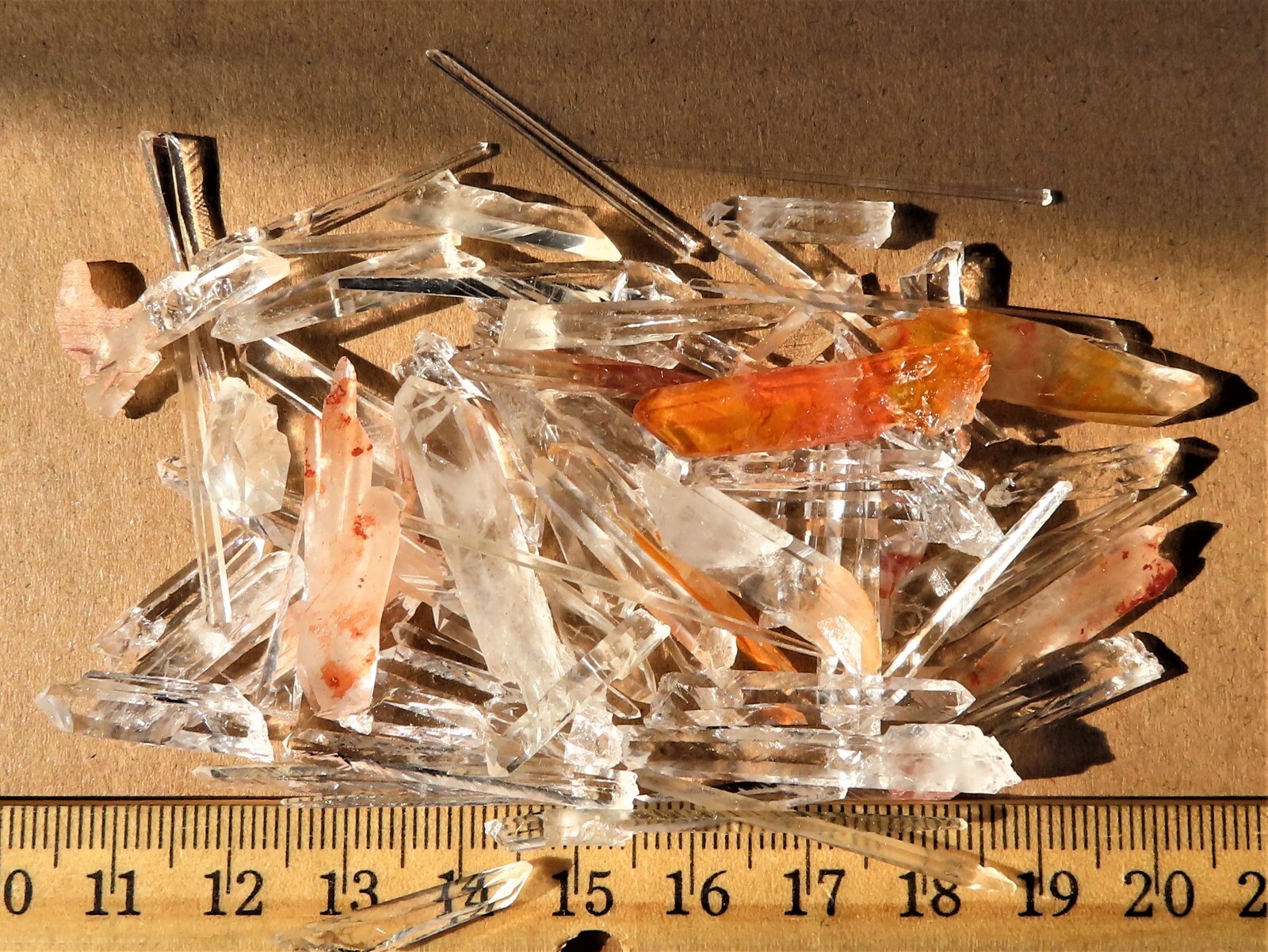 QUARTZ CRYSTALS, 8 OZ LOT OF SELF-NUCLEATED POINTS, LAB GROWN IN CLEVELAND, OHIO