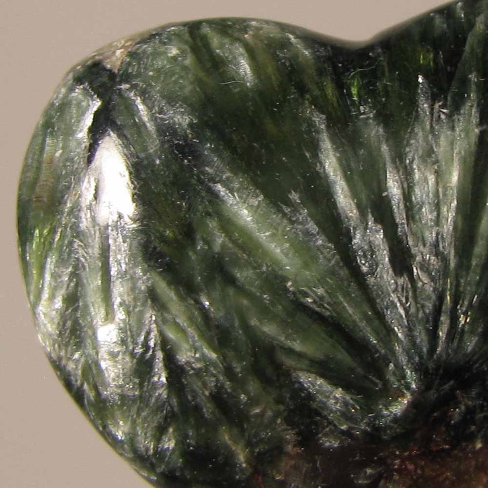 35mm SERAPHINITE Heart Polished Palm Stone – Siberia, Russia