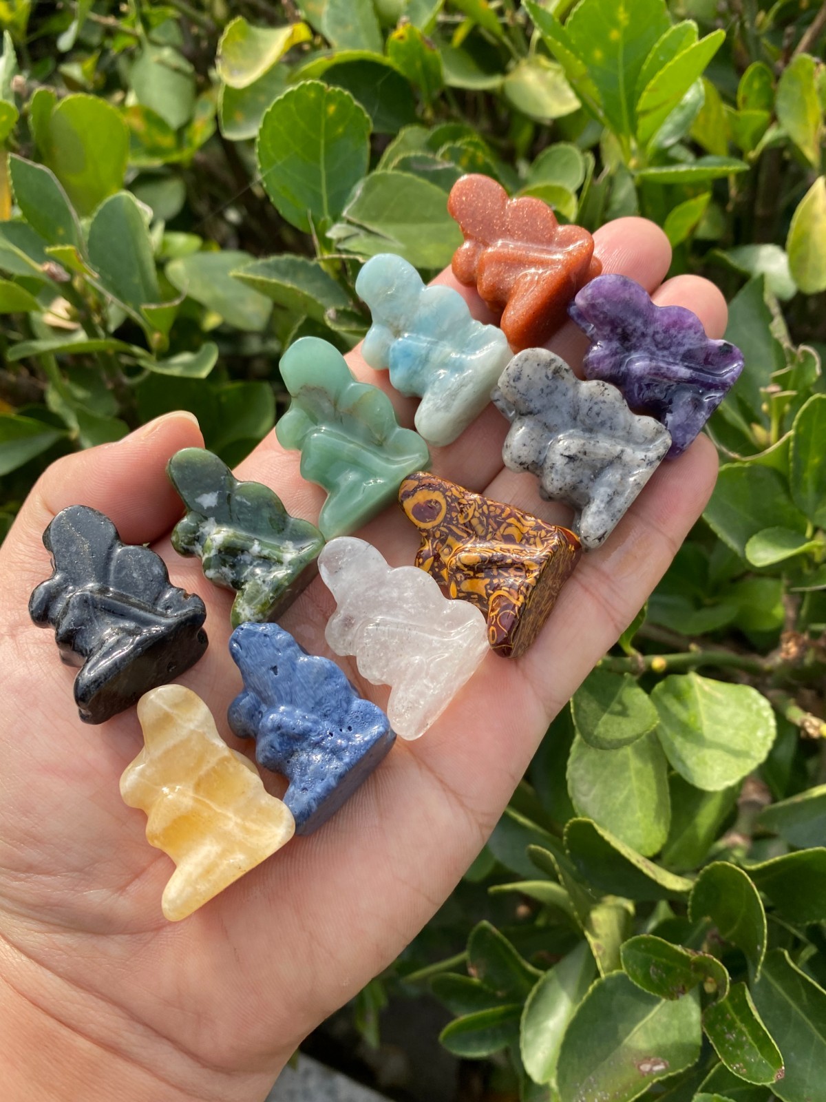 5pcs mixed Natural Quartz carved crystal fairy skull reiki healing gift random