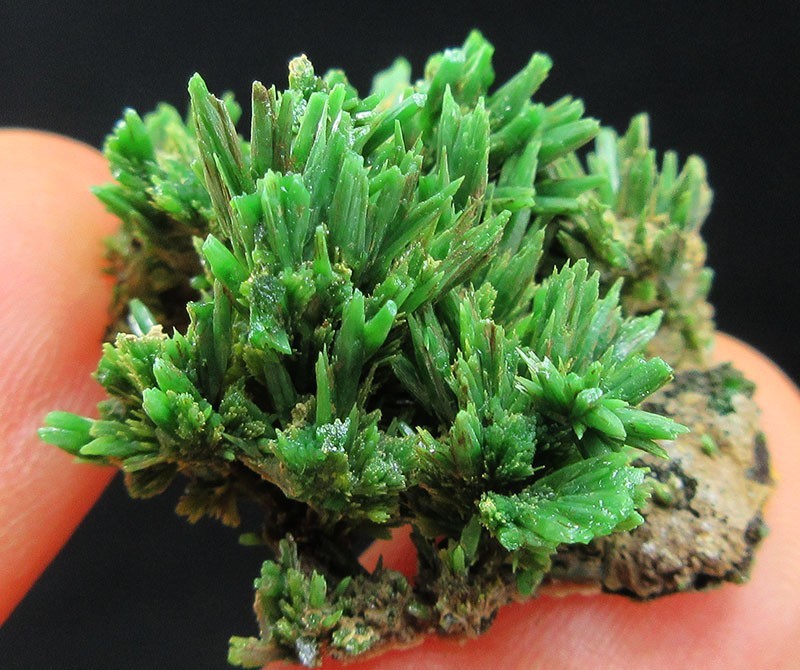 6.9g green pyromorphite crystals minerals specimens from China!~~