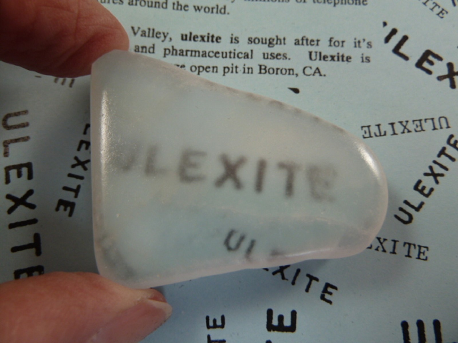 (r32-87) 1-7/8″ Ulexite gemstone Mineral TV rock mine mined rocks Boron CA USA