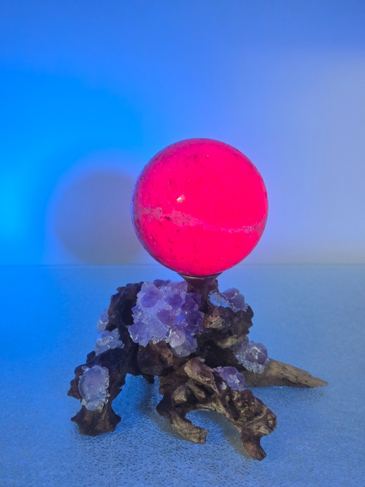 290G Pink UV Ruby Corundum Sphere Crystal Ball Reiki Healing With Wood Stand