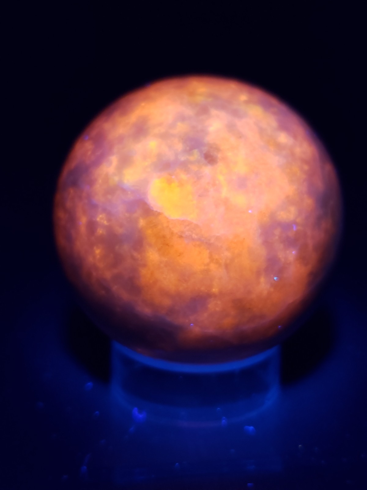 2″ Hackmanite Mineral Sphere Orb Ball STRONG UV, 181g or 6.38 oz