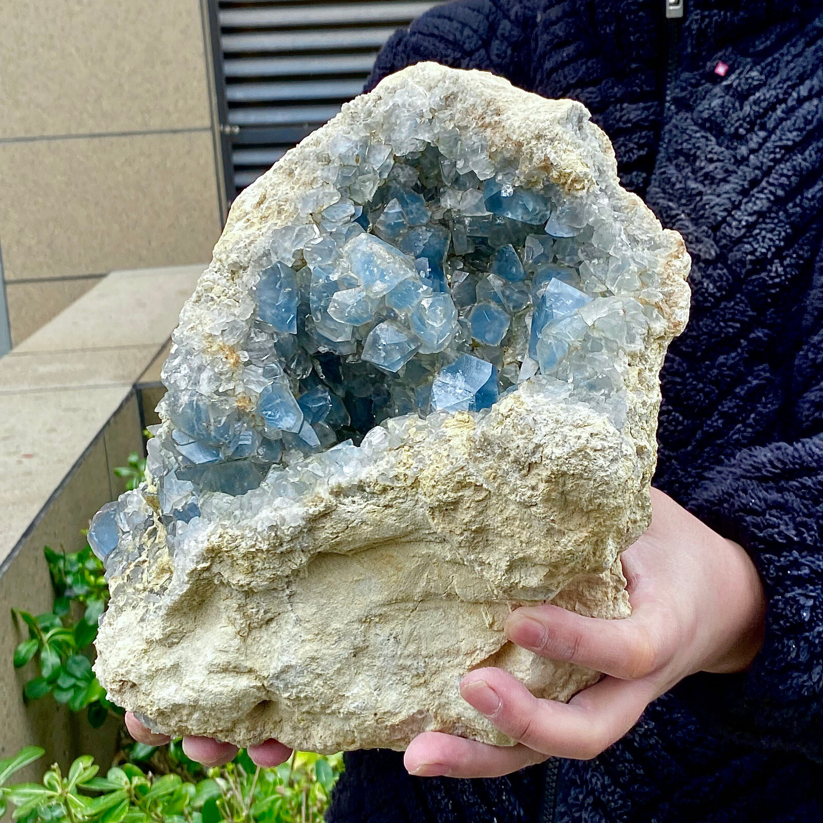 23.06LB Top natural blue crystal cave quartz crystal cave mineral specimens