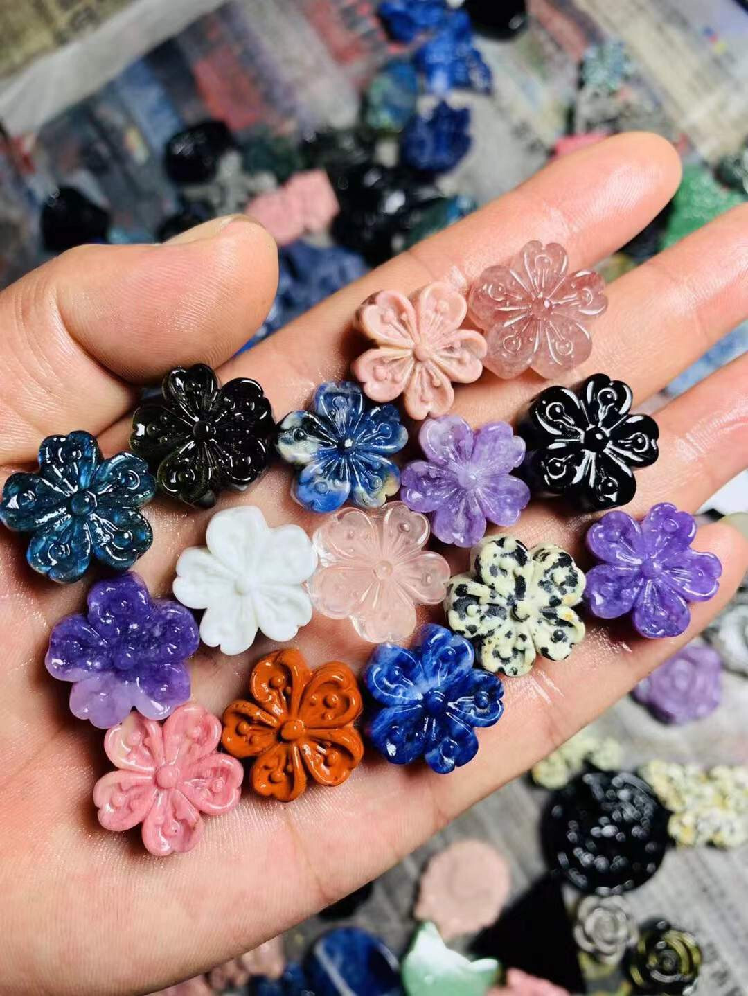 5pc Natural Mix Quartz Carved Flower Skull Crystal Reiki Healing Decor Random