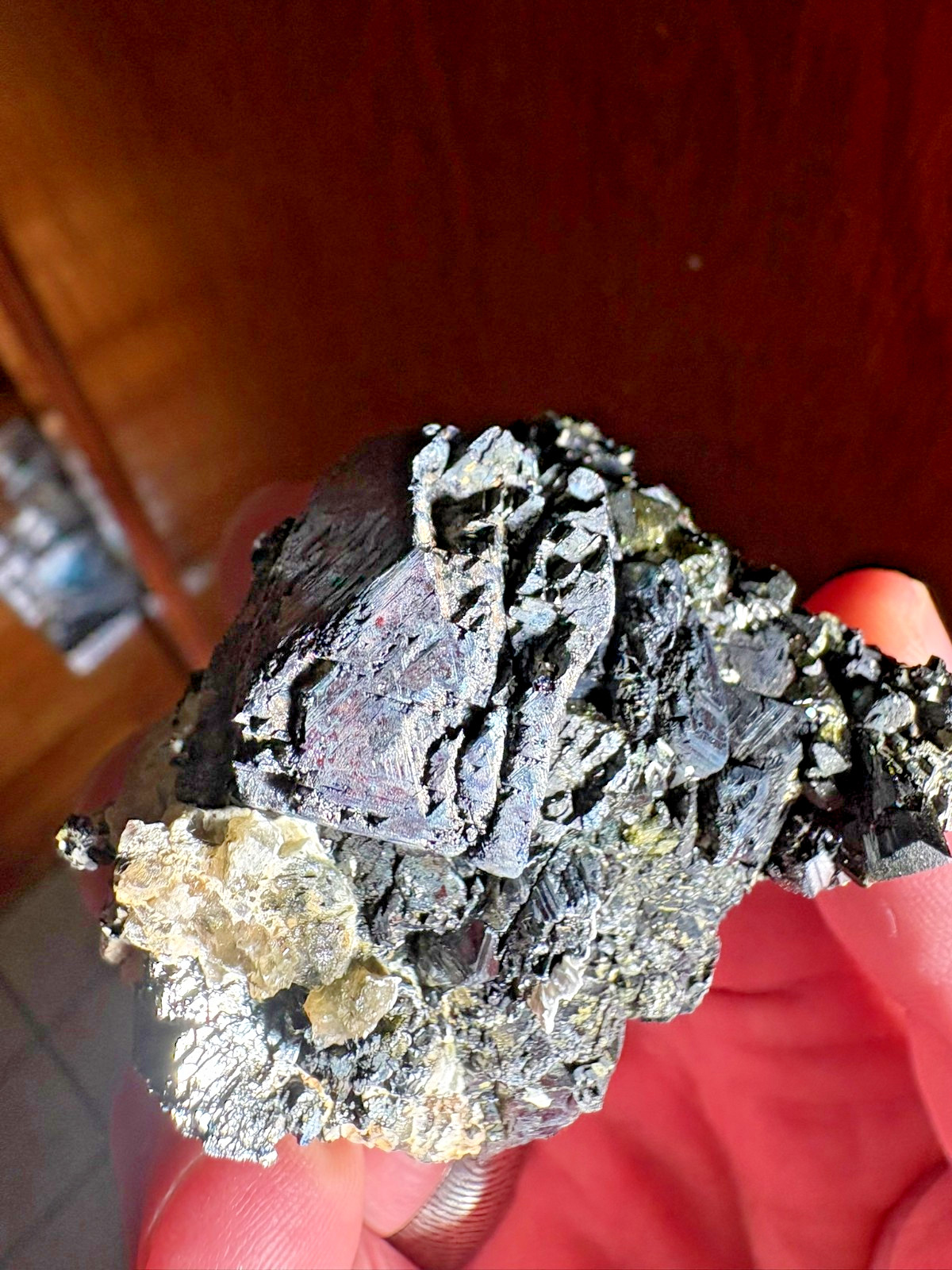 Magnetite, complex crystal, on Epidote, Cerro San Cristobal, Canete, Peru