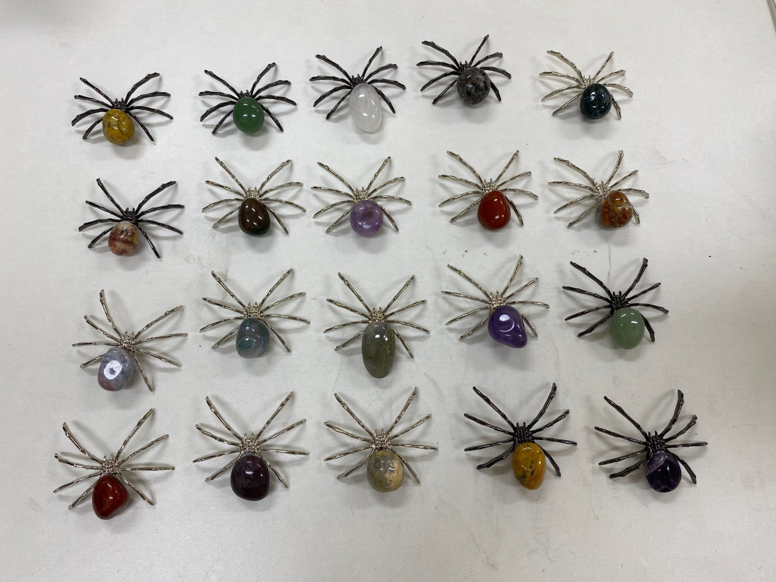 1pc Natural Mixed Quartz hand Carved Spider skull crystal Reiki heal Gift Decor