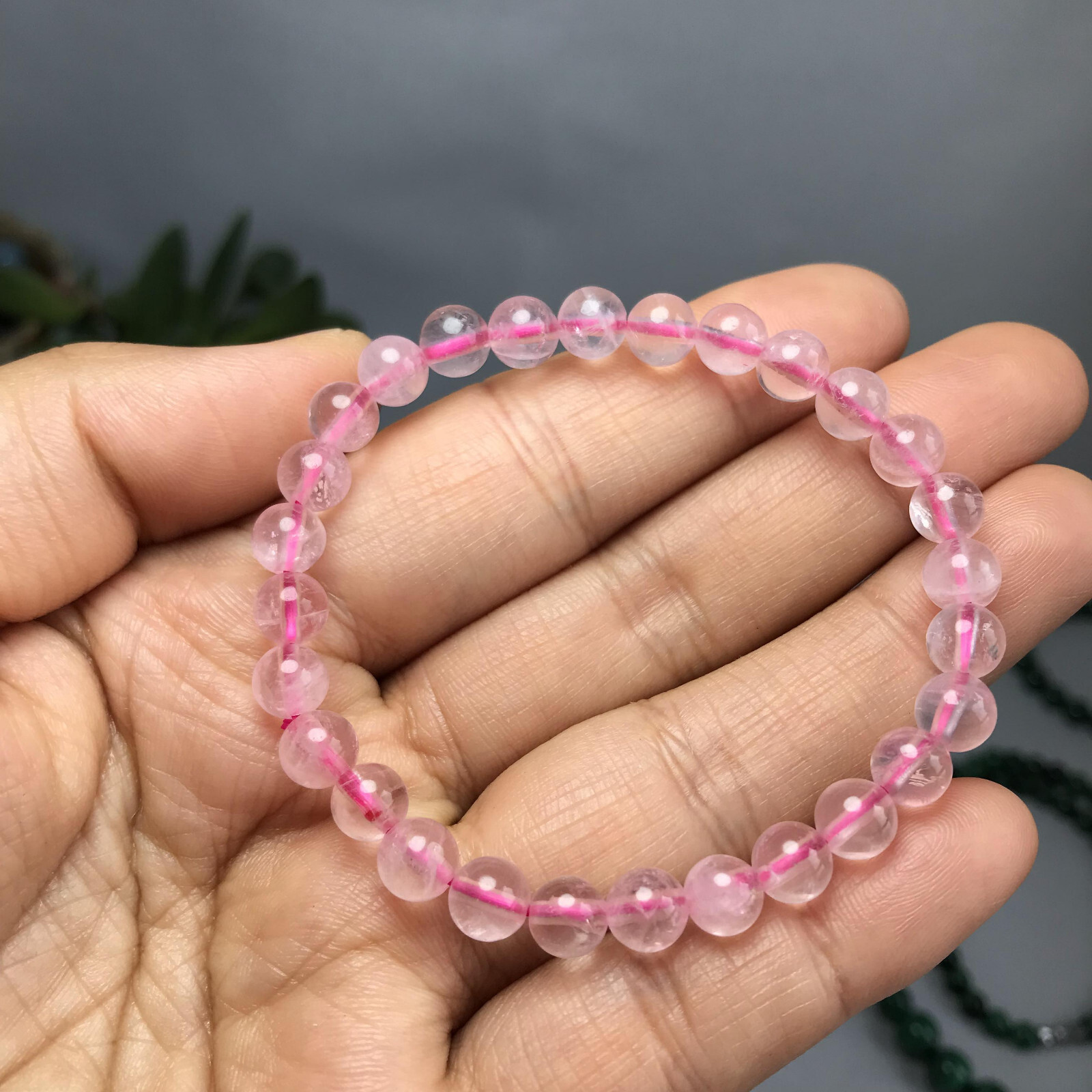 1Pcs Natural Polish Pink crystal stone bracelets Crystal ball Specimen 6mm
