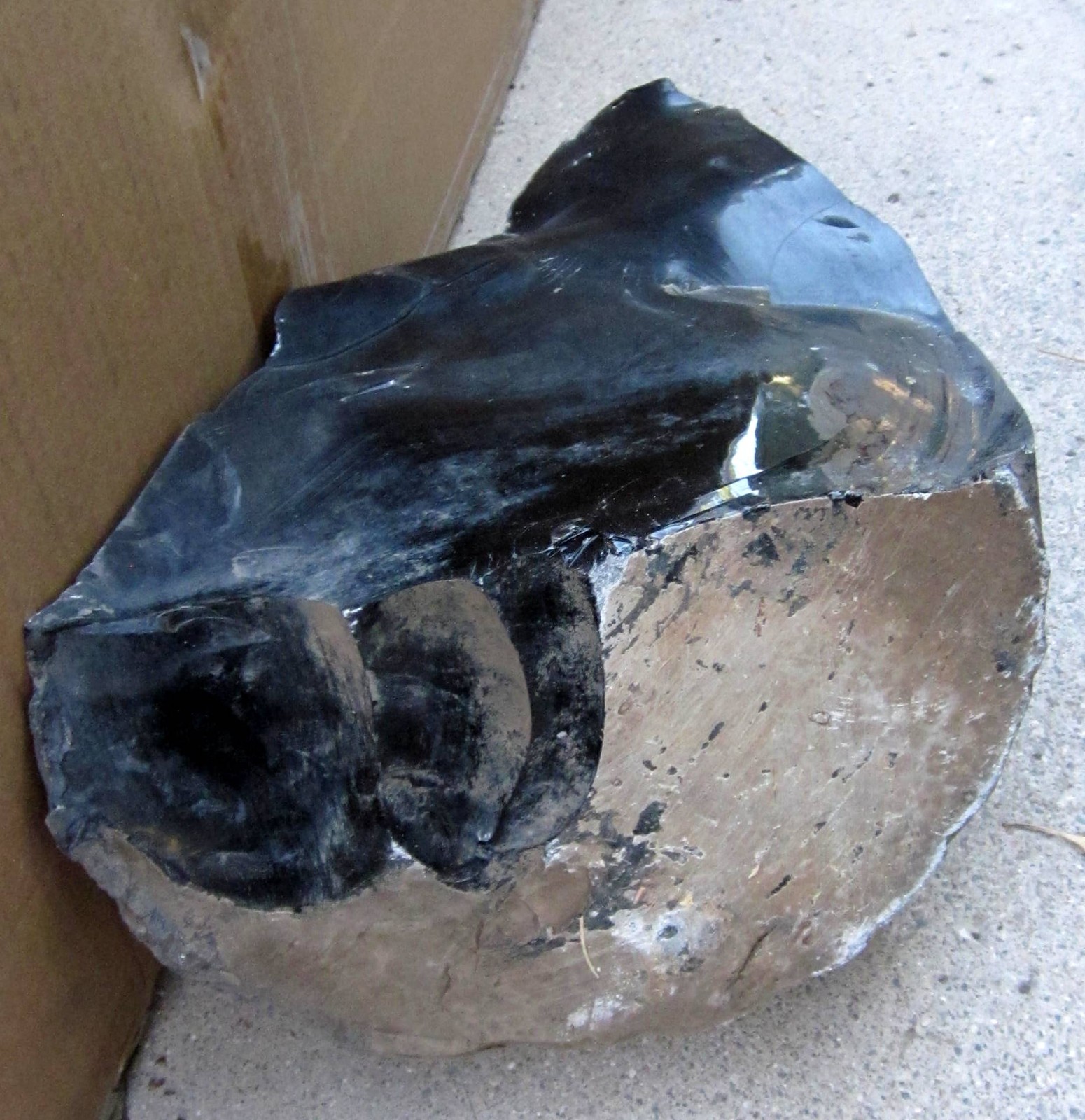 BLACK GLASS OBSIDIAN 42 LBS TOTAL 1 LG ROCK THAT SPLIT IN 2 PC NATURAL RAW ROUGH