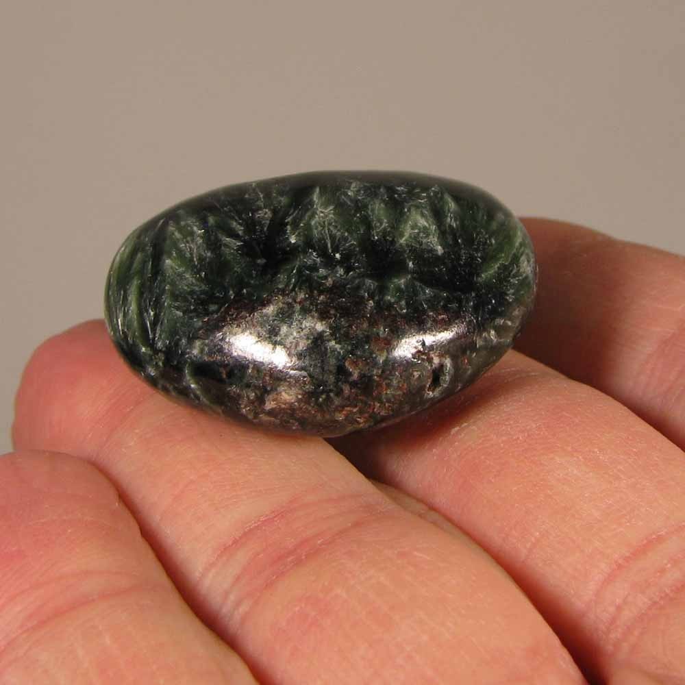35mm SERAPHINITE Heart Polished Palm Stone – Siberia, Russia