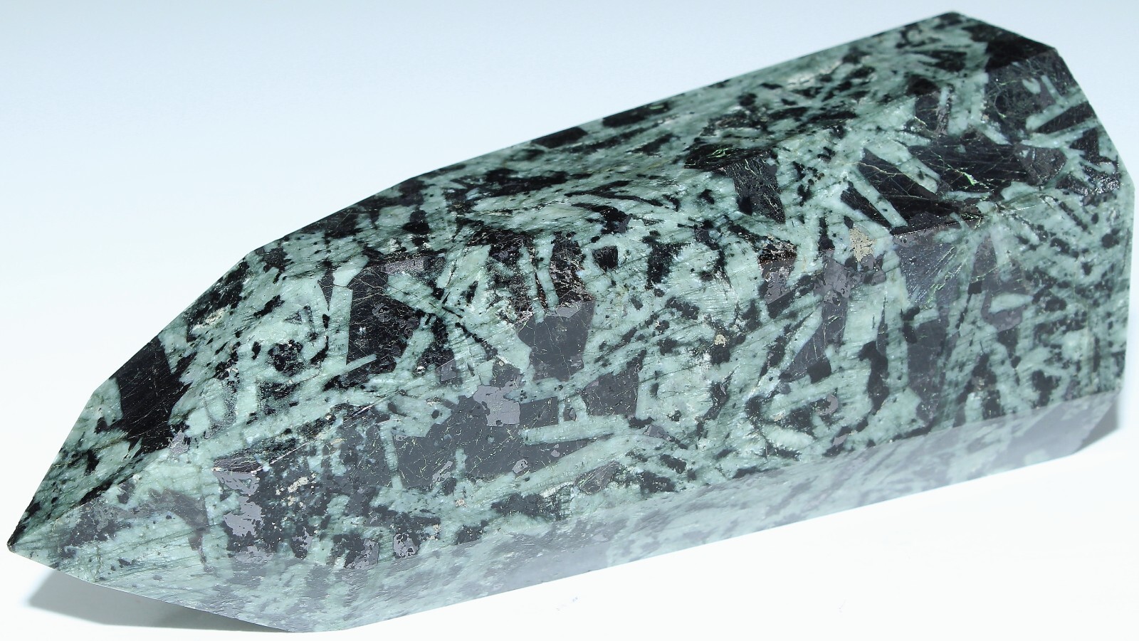 Indonesian Galaxy Jasper Tower / 4.21″ (106.93 mm) / 10.50 oz (297.67 gr) / 3121