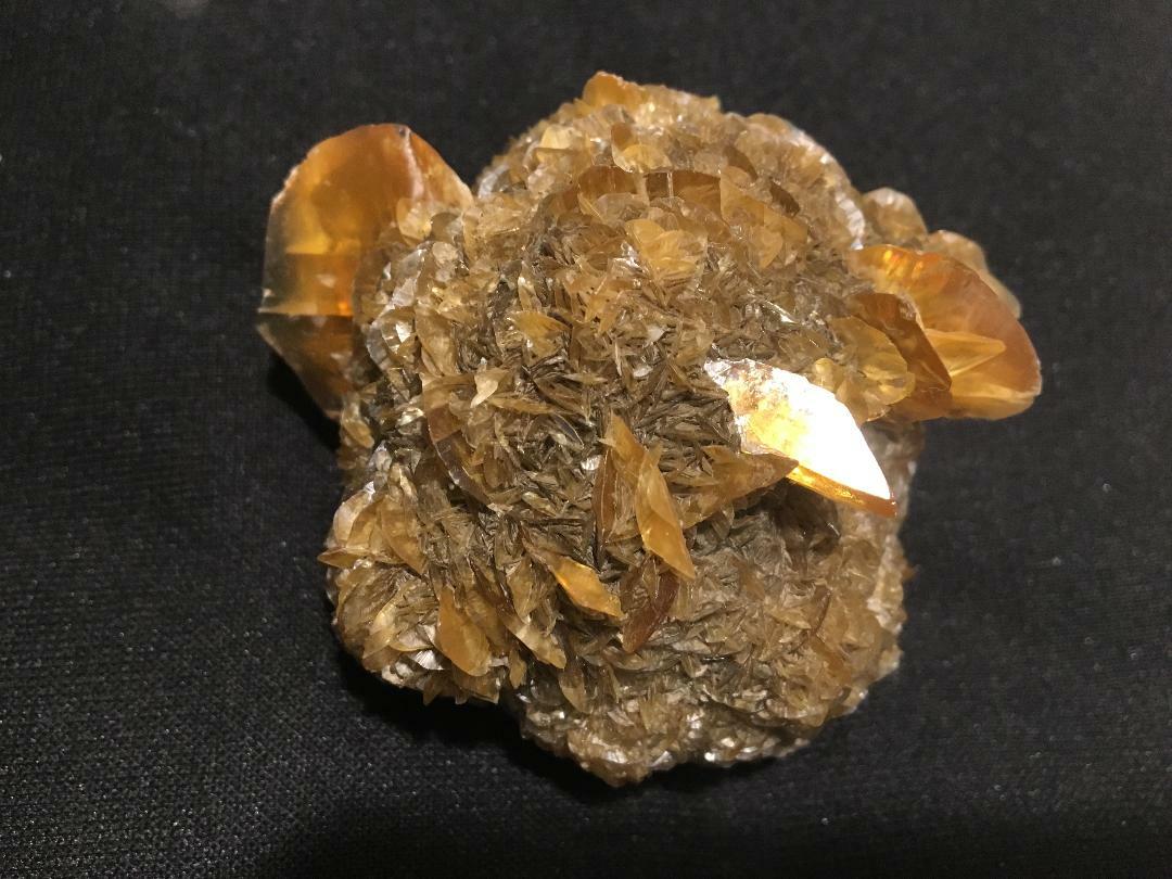 KB: BRIGHT FL. YELLOW/WHITE SW/LW/PHOS. GYPSUM XLS. FROM CANADA