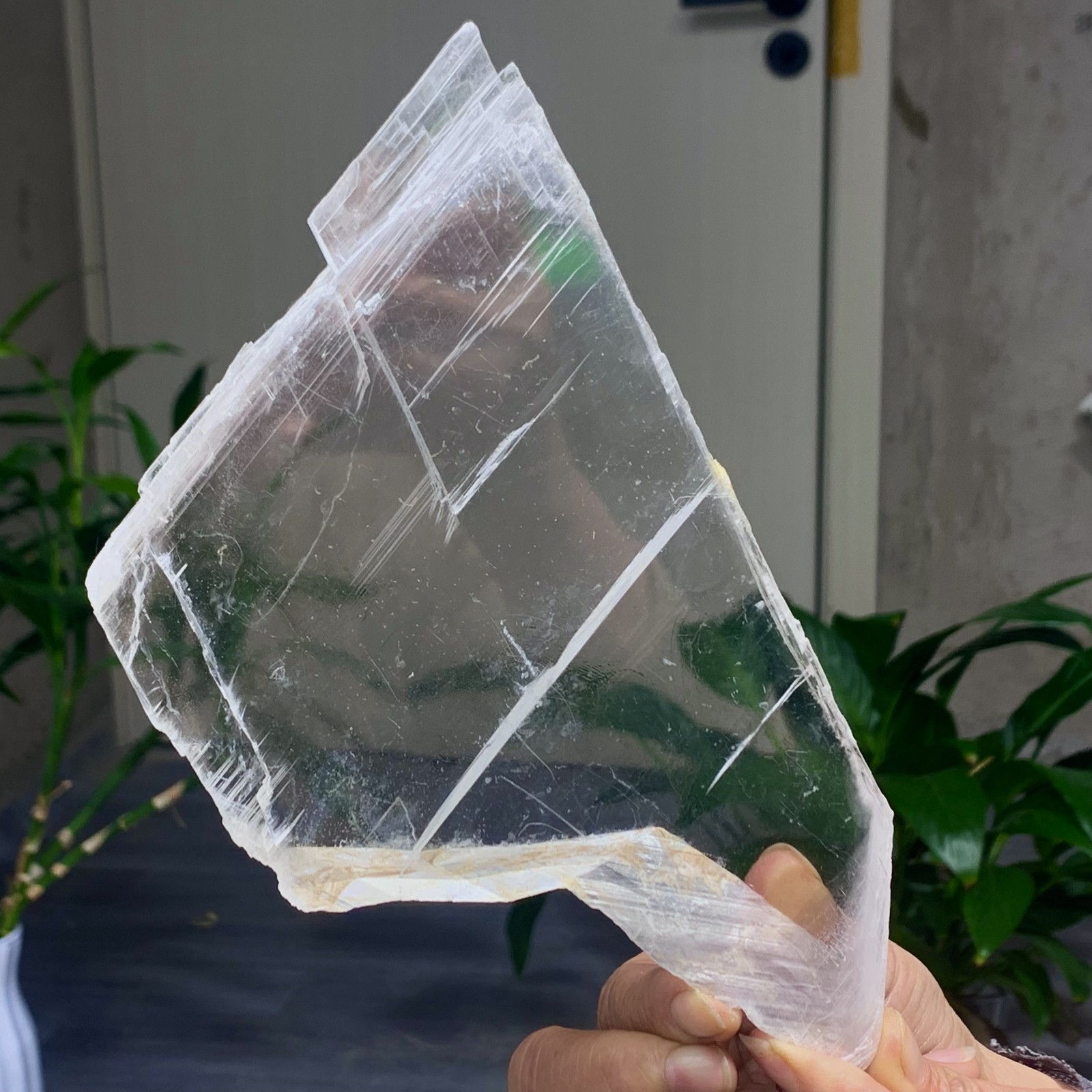 494G Natural selenite gypsum quartz crystal slab mineral specimen healin