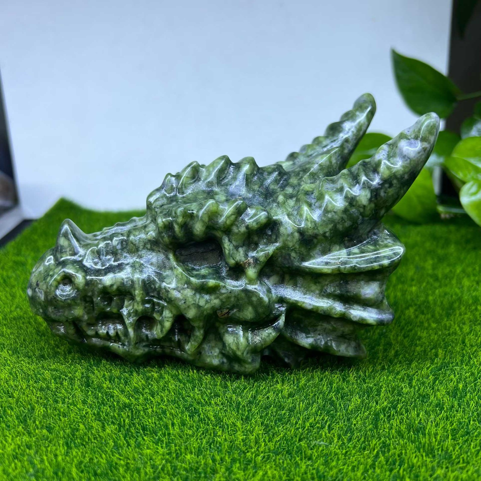 1pc Natural hsiuyen jade Quartz Carved Dragon Head Skull Reiki Crystal Decor