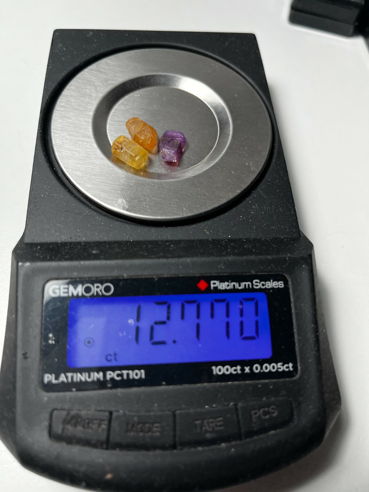 Sri Lanka sapphire crystal corundum, old stuck