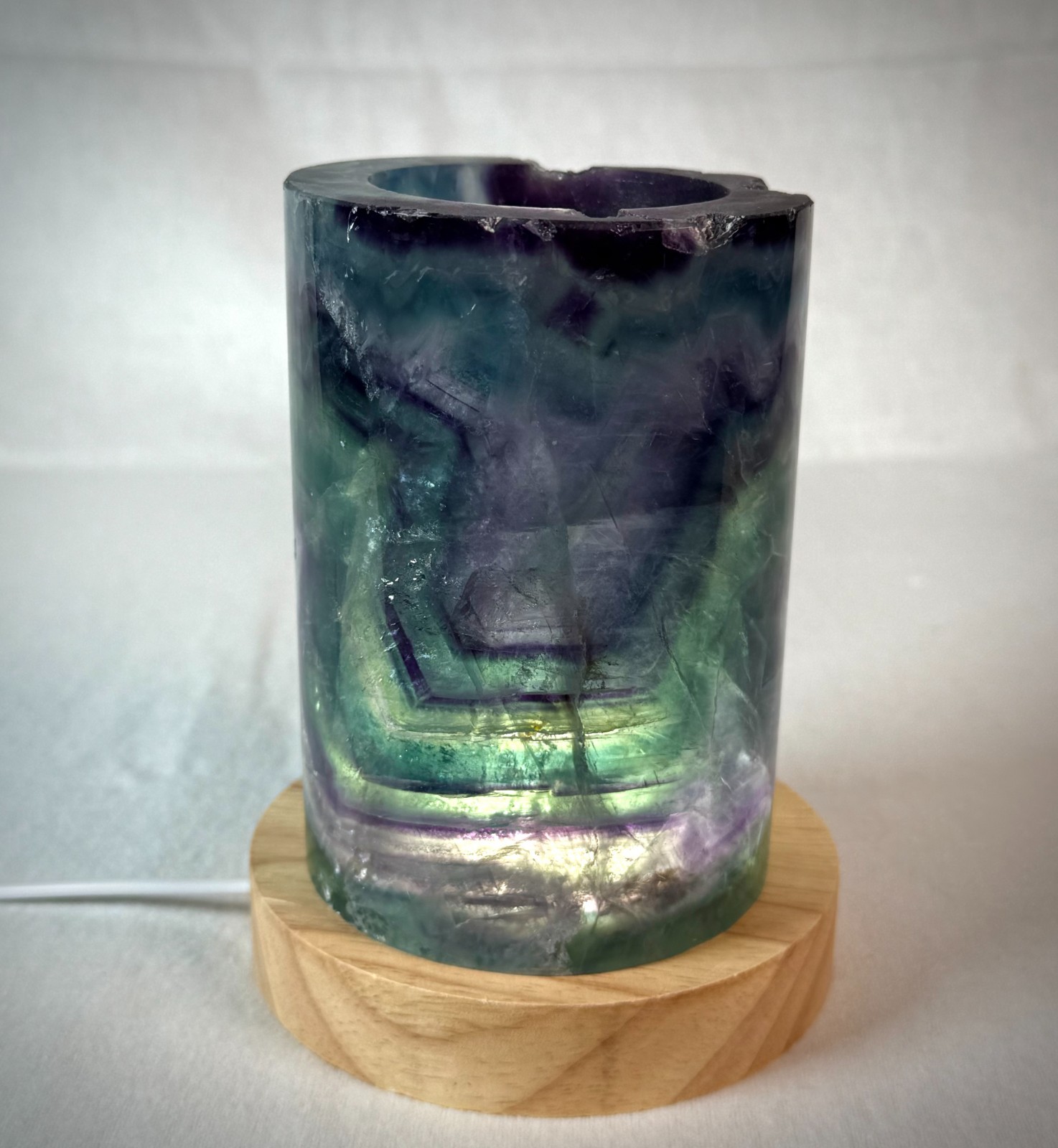 Fluorite Lamp #8 – Polished cylindrical-shaped USB lamp